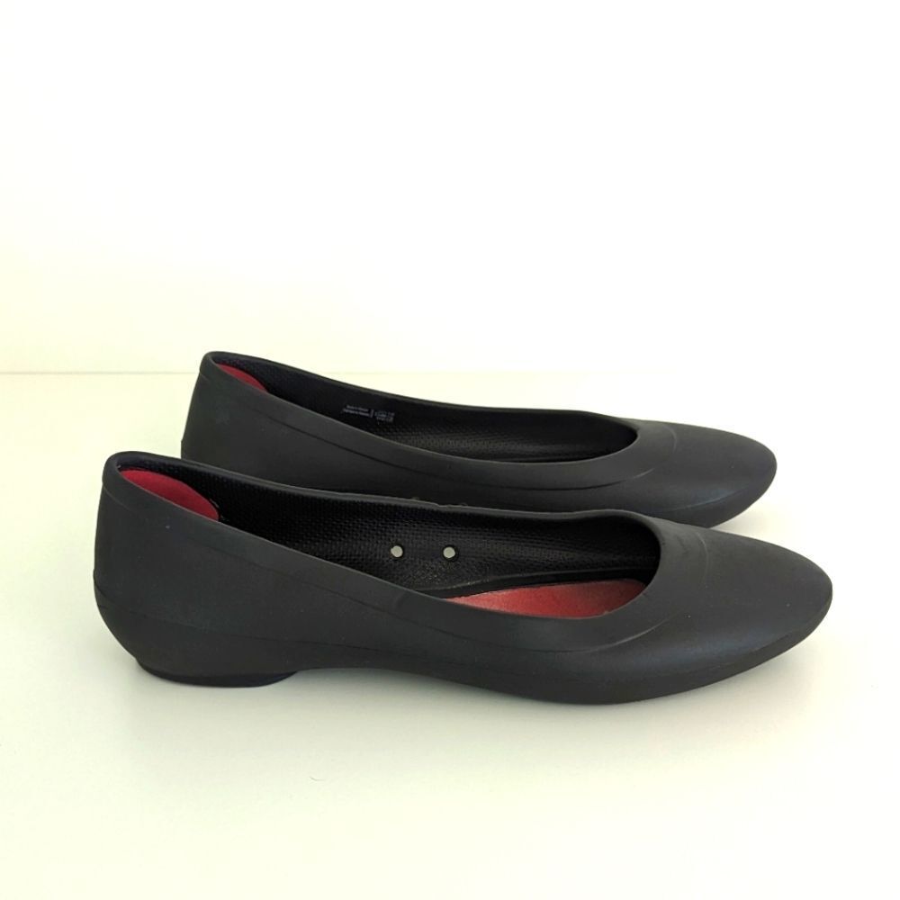 Crocs Lina Iconic Comfort Almond Toe Flats 10 Black